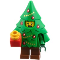 City otrok v kostumu smrekce